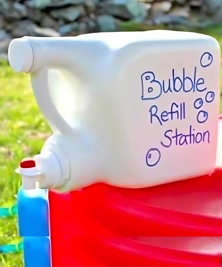 Bubble solution: 12 cups of water 1 cup of dish soap 1 cup of cornstarch 2 Tbsp baking
powder ….now go out and make some bubbles!!