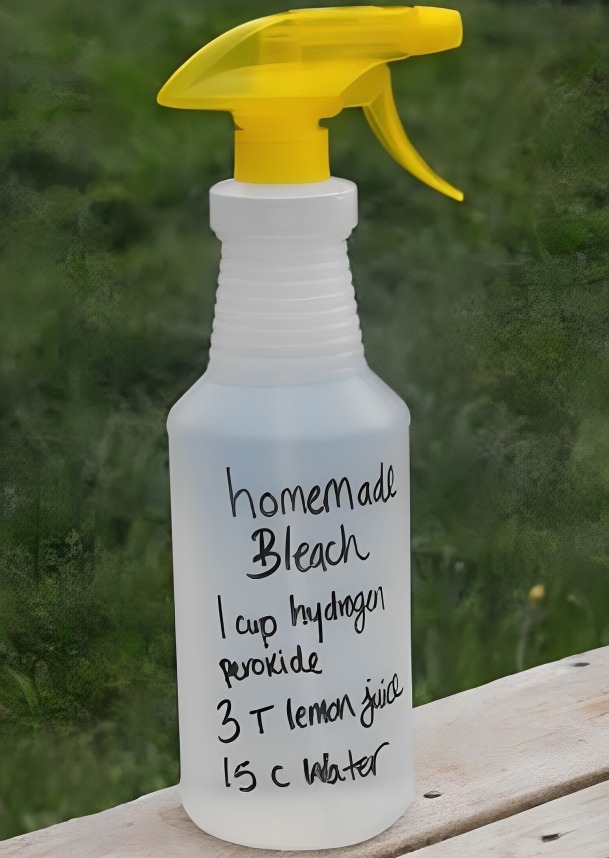 Stain Remover DIY: The Best Homemade Stain Remover , so effective against tough LAUNDRY stains that its the only formula Ive used for ages!
-Ingredients:
1 part Dawn dishwashing liquid
2 parts hydrogen peroxide 3%
-Directions:
1.Mix Dawn dishwashing liquid and hydrogen peroxide in a dark-colored spray bottle. Store in a dark, cool place to preserve the solution.
-How to Use:
1.Spray the remover directly onto stains, saturating the fabric.
2.For tough stains, scrub a pinch of baking soda into the area after spraying, using a brush or old toothbrush.
3.Let sit for a few minutes, then wash the garment as usual.
-Important Notes:
This remover is for laundry stains only, not carpets.
It works on stains like ketchup, oil, ink, and more.
Test on dark fabrics before use, though its generally safe for colors.